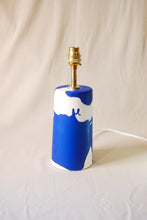 Load image into Gallery viewer, Blue and white lamp base 1
